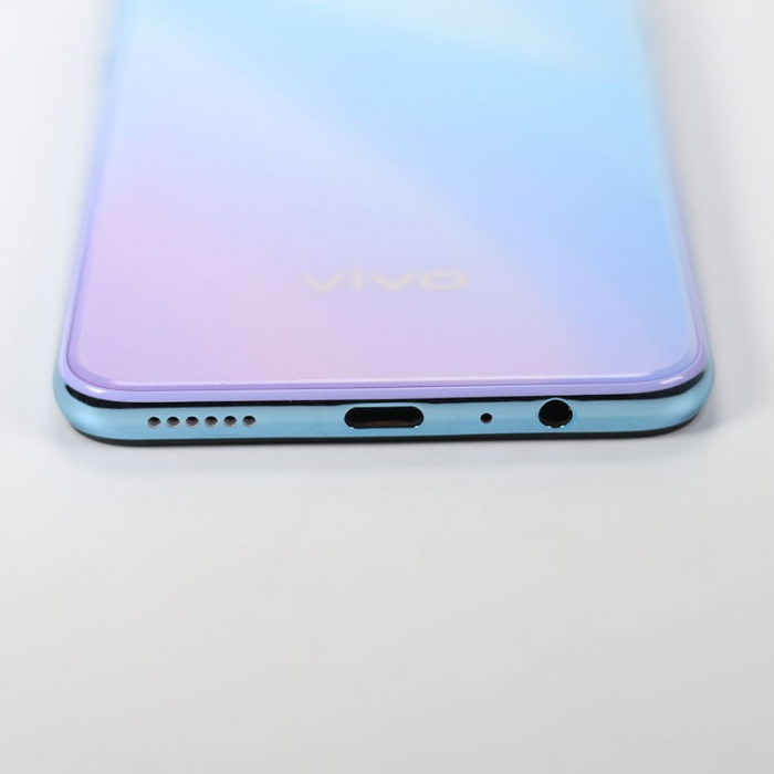 95新 vivo z5 全息幻彩 6 128g