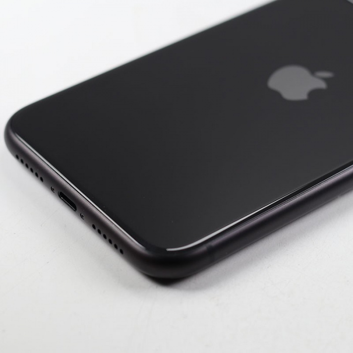 95新 iphone 11 黑色 64g 国行 100%电池1次充电 带保卡和包装配件
