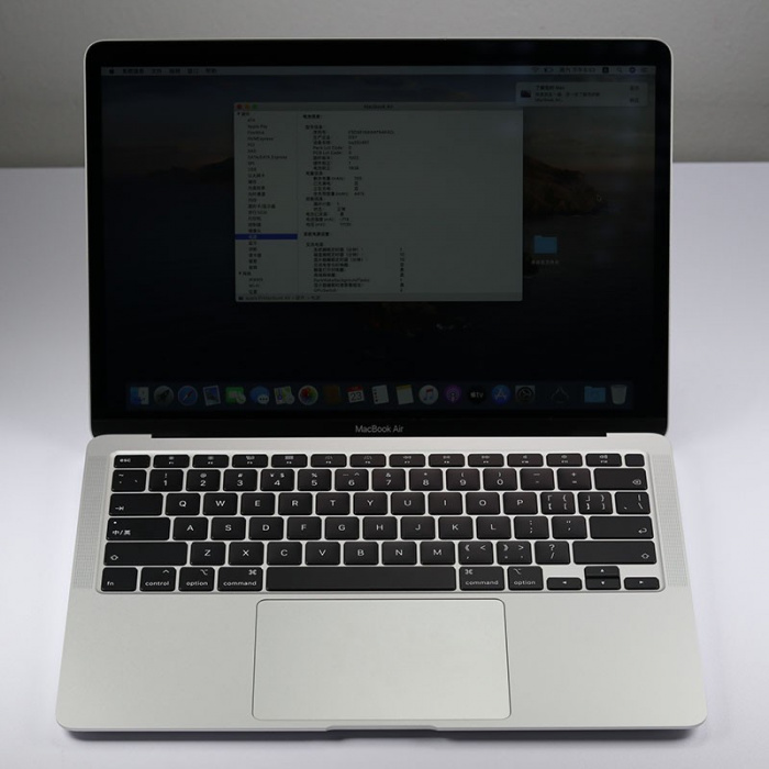 99新 苹果 macbook air 13寸 2020款 国行 银色(i3 1.