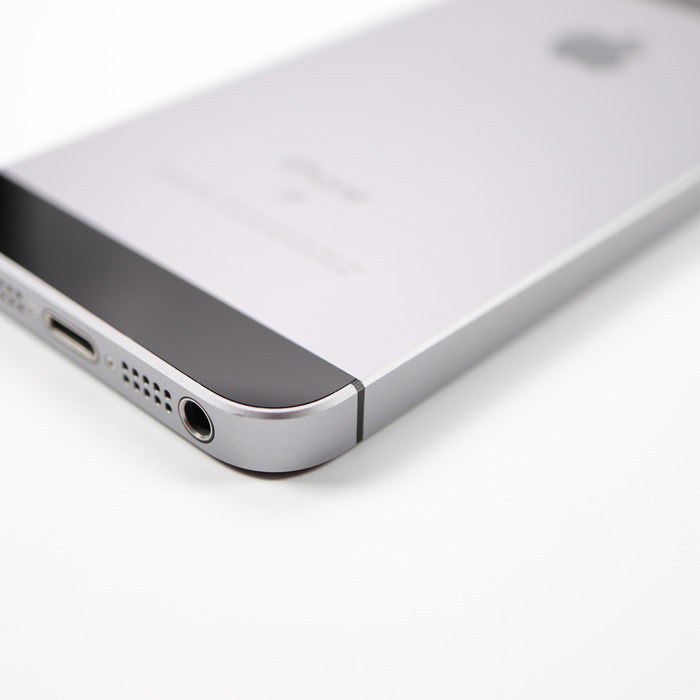 95新 iphone se 深空灰 32g v版 移动2g联通电信4g 激活130天内 100%