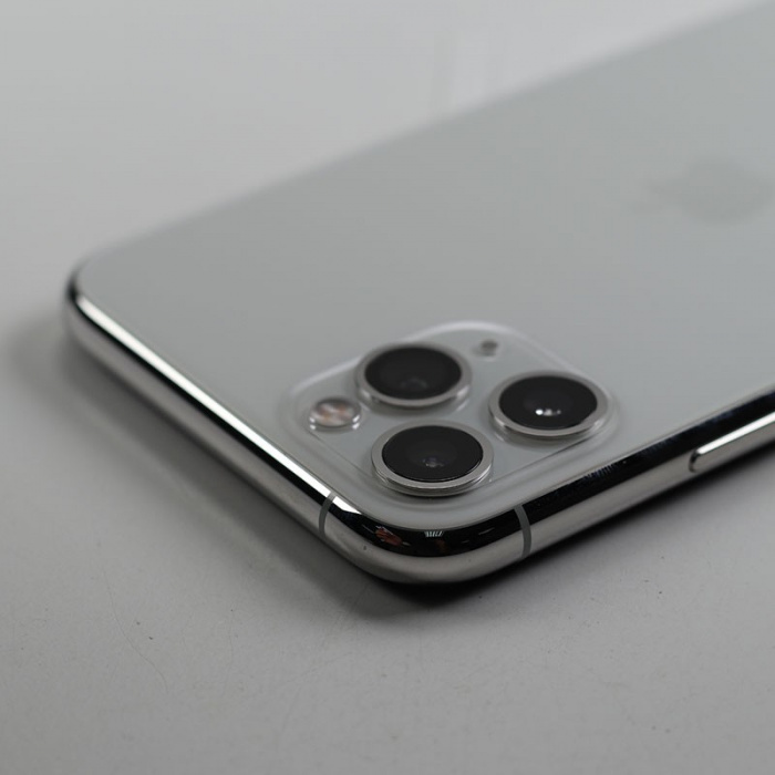 95新 iphone 11 pro 银色 256g 国行 100%电池0次充电 带包装配件和保