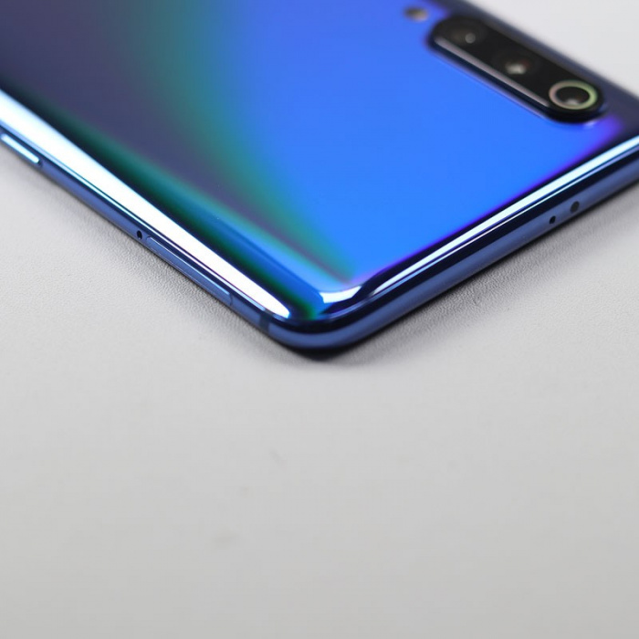 9新 小米9 全息幻彩蓝 8 128g 带包装配件