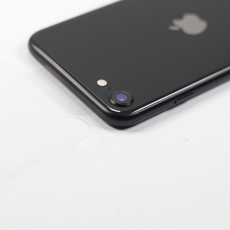 99新 iphone se2 64gb 黑色 国行 100%电池寿命1次充电 带包装配件和