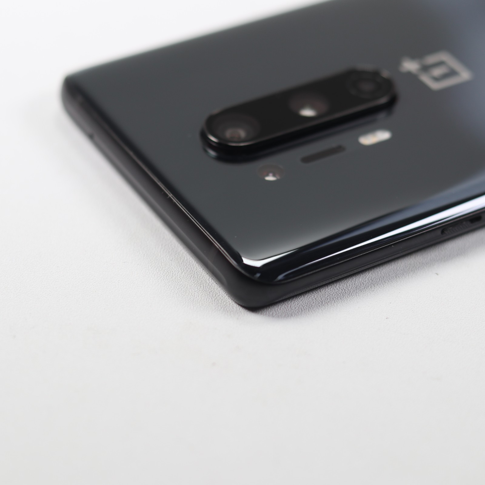 99新 一加8 pro 黑镜 12 256g 带包装配件