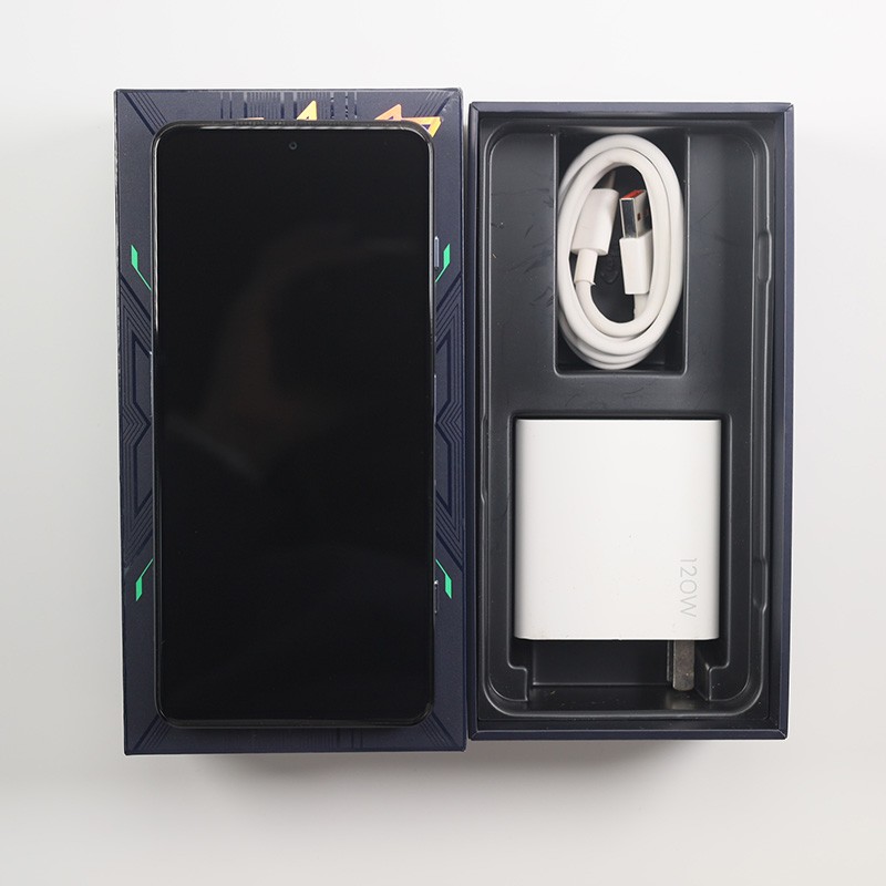 95新 黑鲨4 凌光灰 8 128g 带包装配件 官方保修到2022年7月 - 小白有